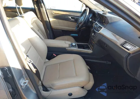 2011 Mercedes-Benz E 350 4Matic z USA, uszkodzony, nr VIN WDDHF8HB3BA365295